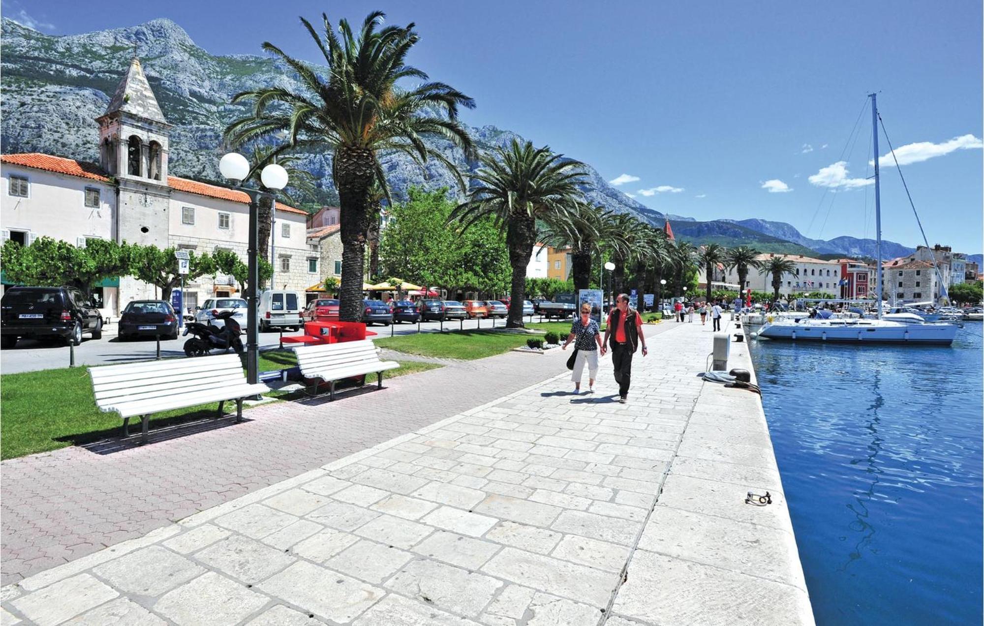 Amazing Apartment In Makarska With House Sea View Екстериор снимка