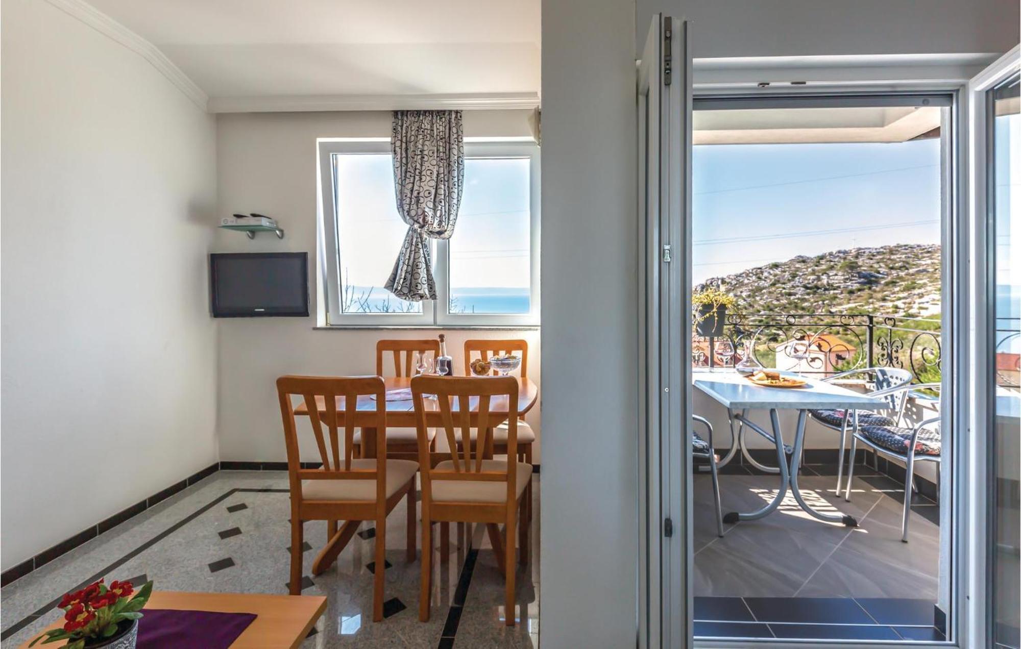 Amazing Apartment In Makarska With House Sea View Екстериор снимка